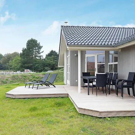 8 Person Holiday In Gro Enbrode